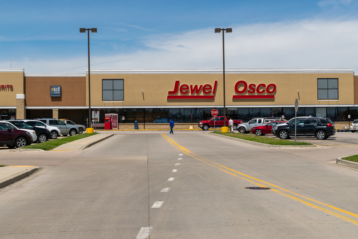 Jewel Osco near Six Flags Great America in Gurnee